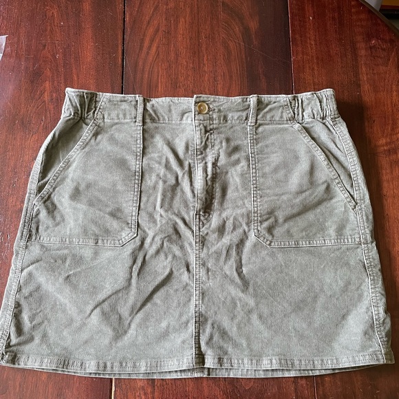 American Eagle Outfitters Dresses & Skirts - American eagle hi-rise a-line green skirt